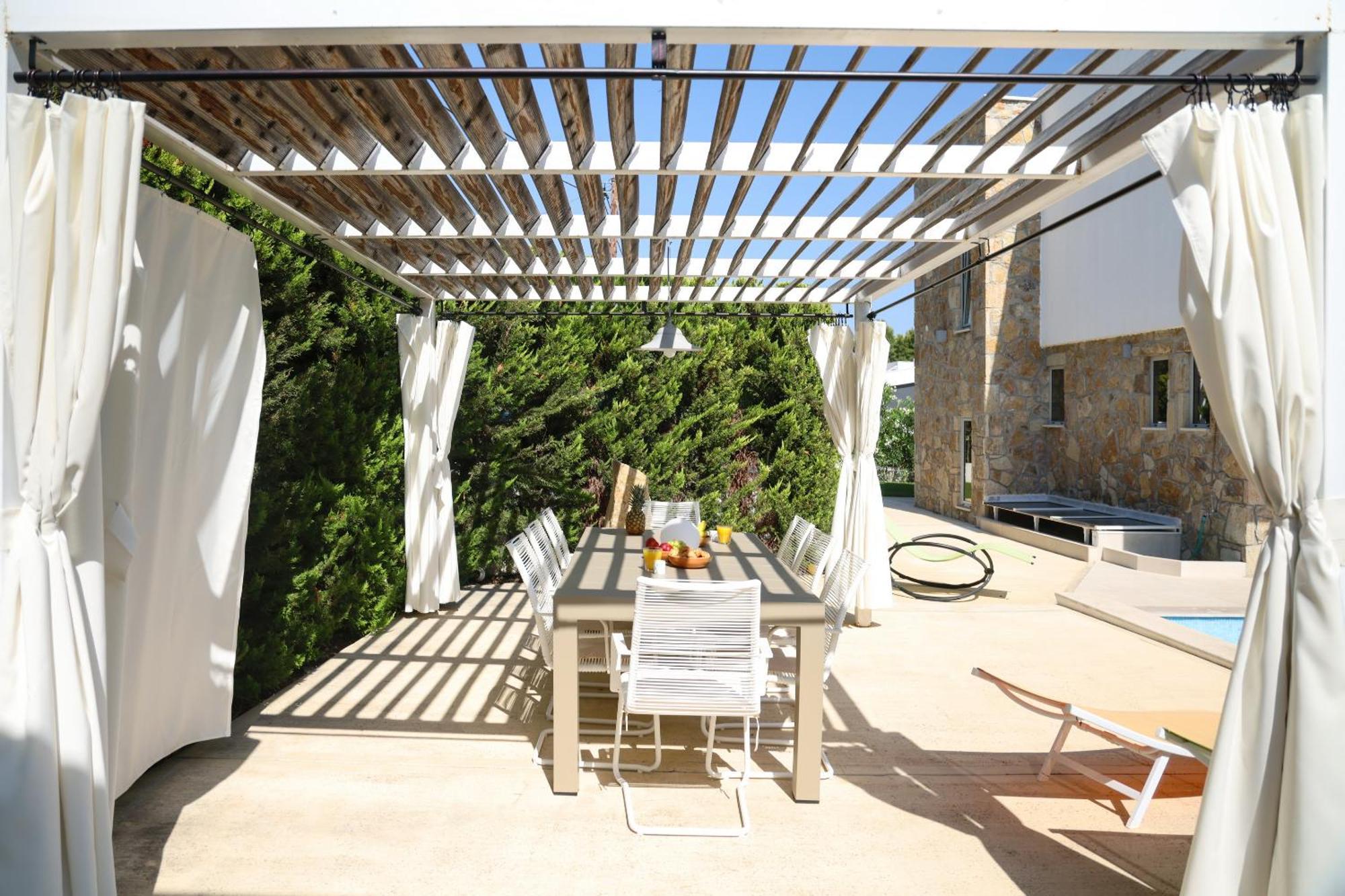 Villa Douglas - Private Pool, Bbq, 4Bdrms, View 佩科霍里 外观 照片